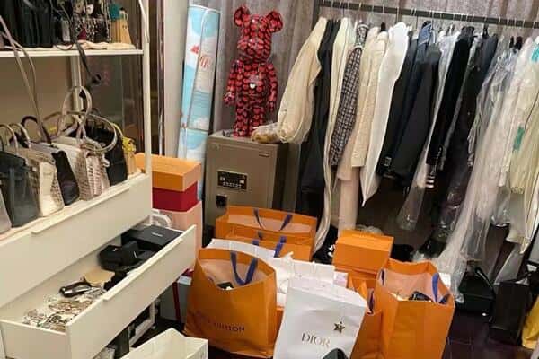 武汉江夏区回收一线品牌衣服
